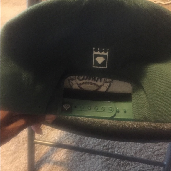 Snapback hat - Picture 2 of 3